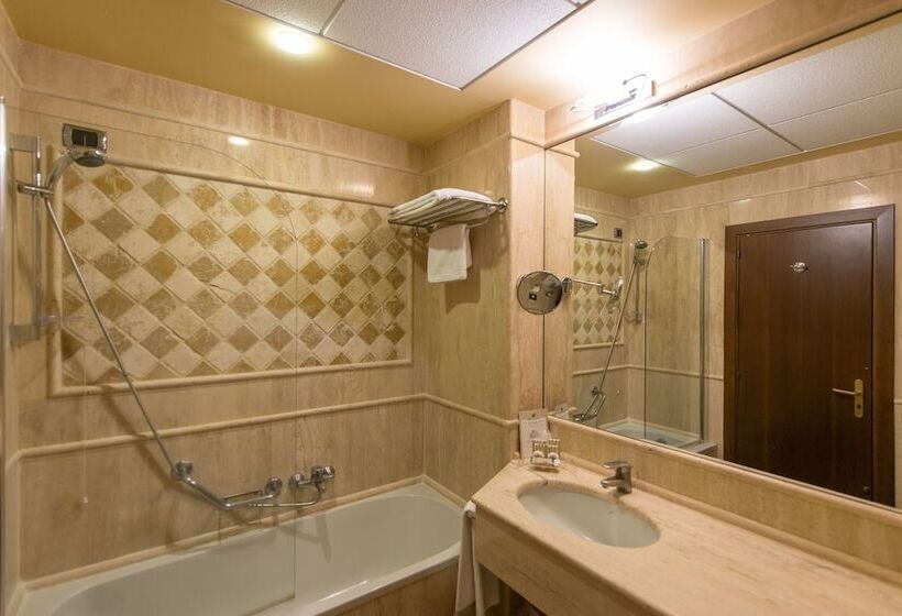 Triple Room Sea View, Grand Hotel Baia Verde