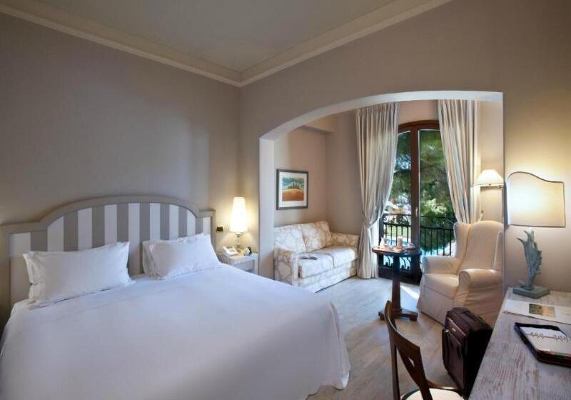 غرفة سوبيريور مطلّة علي البحر, Grand Hotel Baia Verde