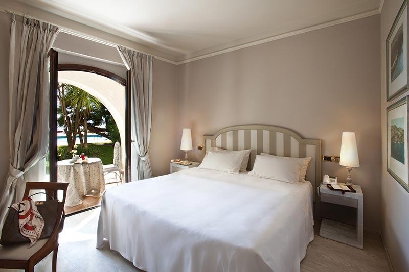 اتاق کلاسیک با چشم‌انداز دریا, Grand Hotel Baia Verde