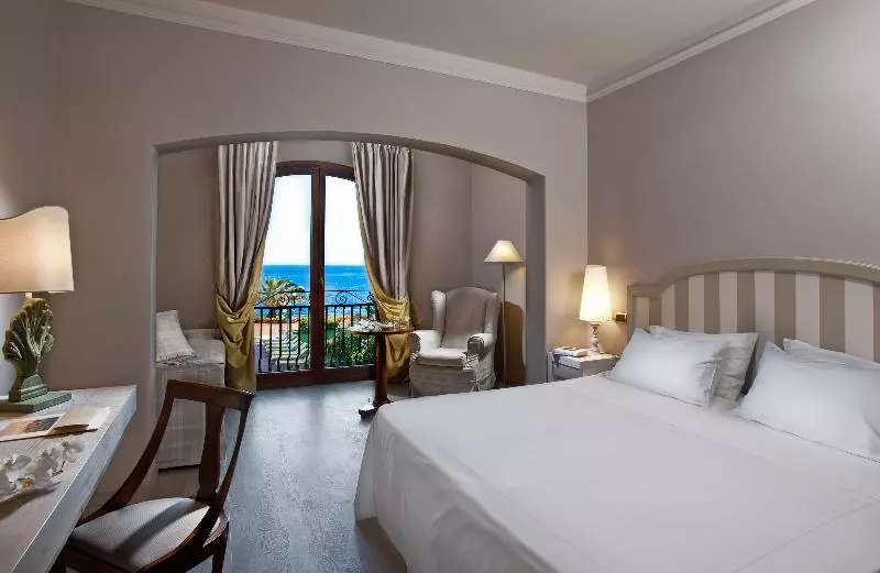 オーシャンビュースタンダードルーム, Grand Hotel Baia Verde