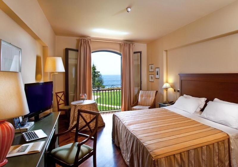 Triple Room Sea View, Grand Hotel Baia Verde