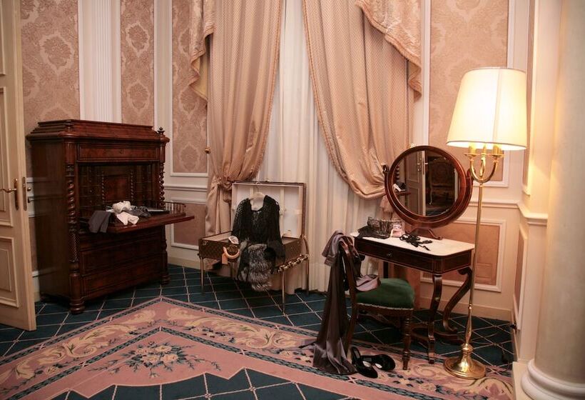 Suite Presidencial, Grand Hotel Majestic Gia  Baglioni