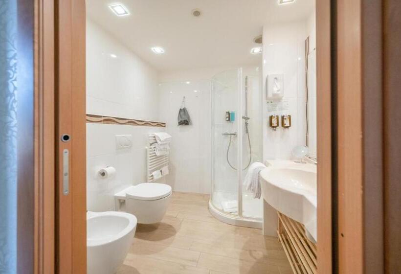 小型套房带阳台, Kriss Internazionale