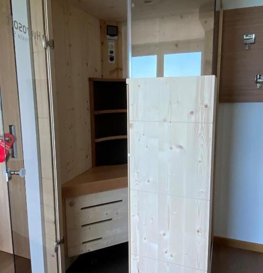 バルコニー付きジュニアスイート, Kriss Internazionale