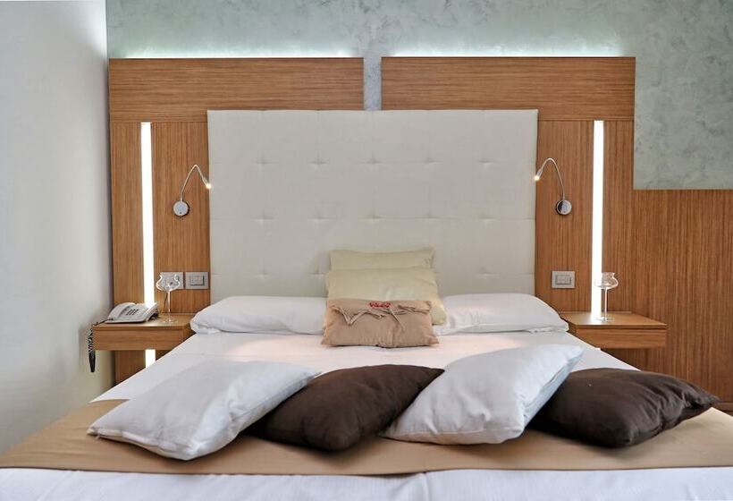 带观景的高级间, Kriss Internazionale