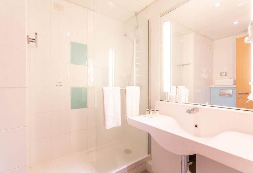 חדר סופריור, Living Place