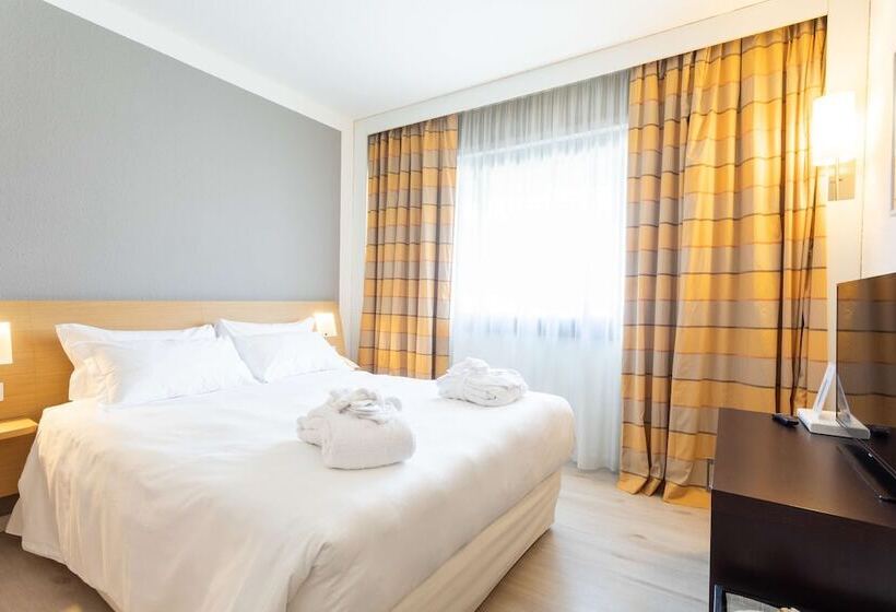 חדר סופריור, Living Place