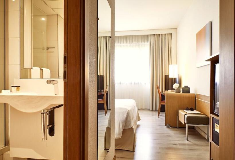 חדר סופריור, Living Place