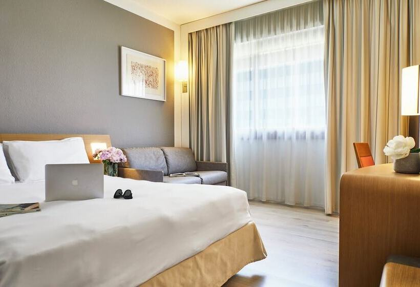 חדר סופריור, Living Place