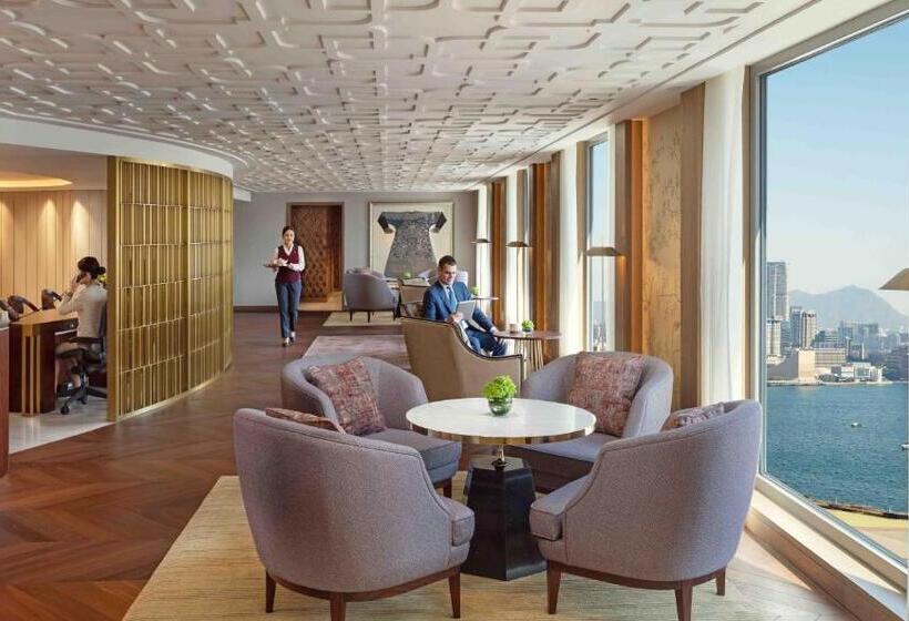 اتاق کلوب با چشم‌انداز, Mandarin Oriental Hong Kong