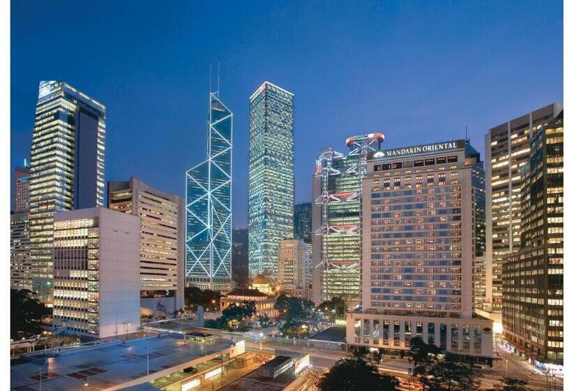 اتاق کلوب با چشم‌انداز, Mandarin Oriental Hong Kong