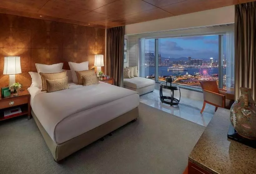 اتاق کلوب با چشم‌انداز, Mandarin Oriental Hong Kong