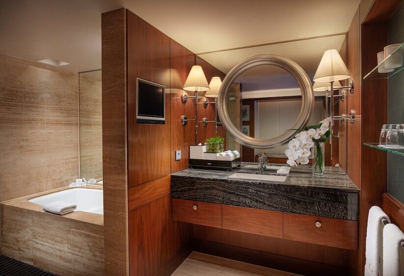 اتاق سوپریور, Mandarin Oriental Hong Kong