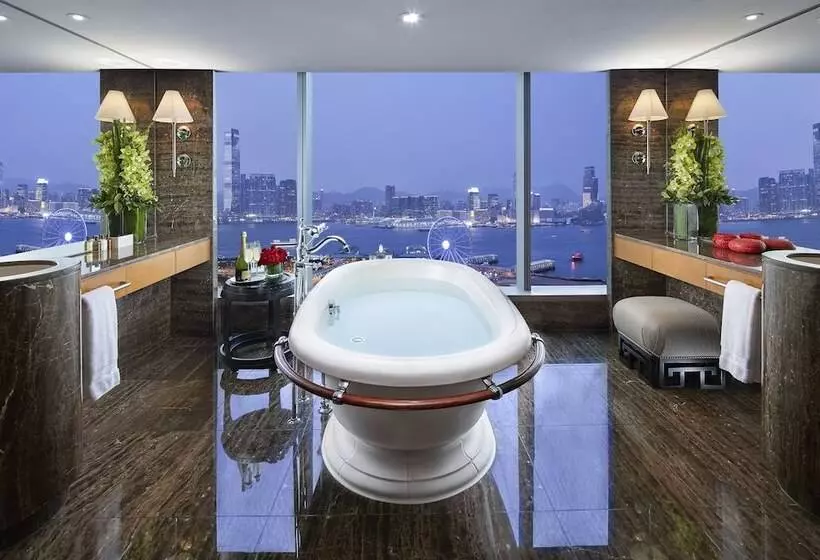 مجموعه ویستا شهر, Mandarin Oriental Hong Kong