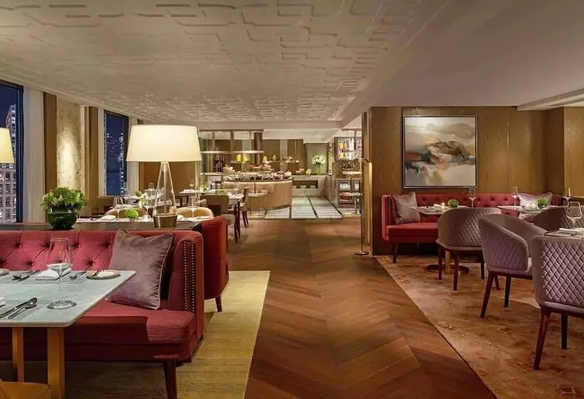 سوئیت با چشم‌انداز, Mandarin Oriental Hong Kong
