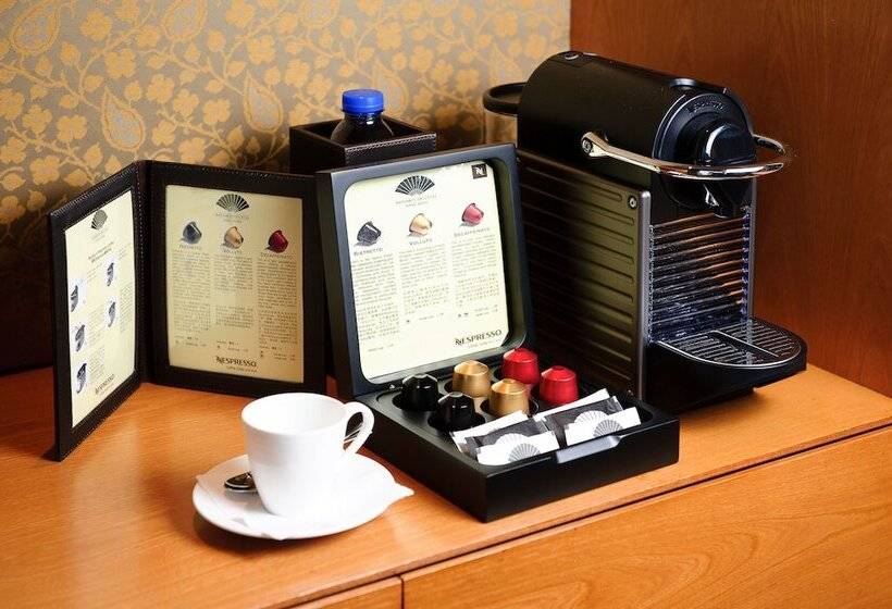 سوییت جونیور, Mandarin Oriental Hong Kong