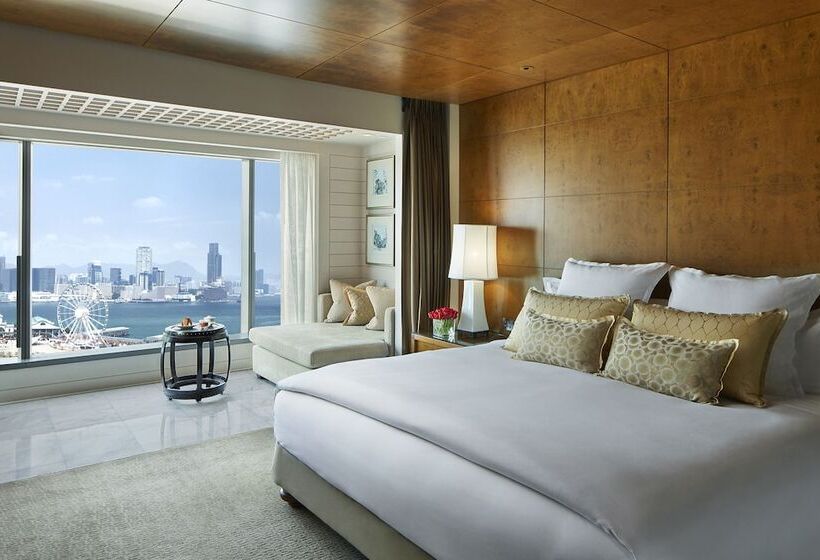 اتاق کلوب با چشم‌انداز, Mandarin Oriental Hong Kong