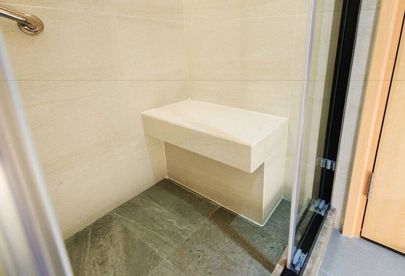 اتاق استاندارد, Metropark Hotel Mongkok