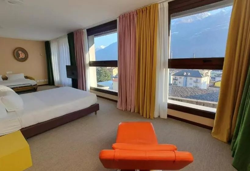 Suite, Omama