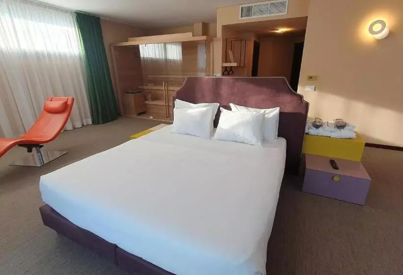 Suite, Omama
