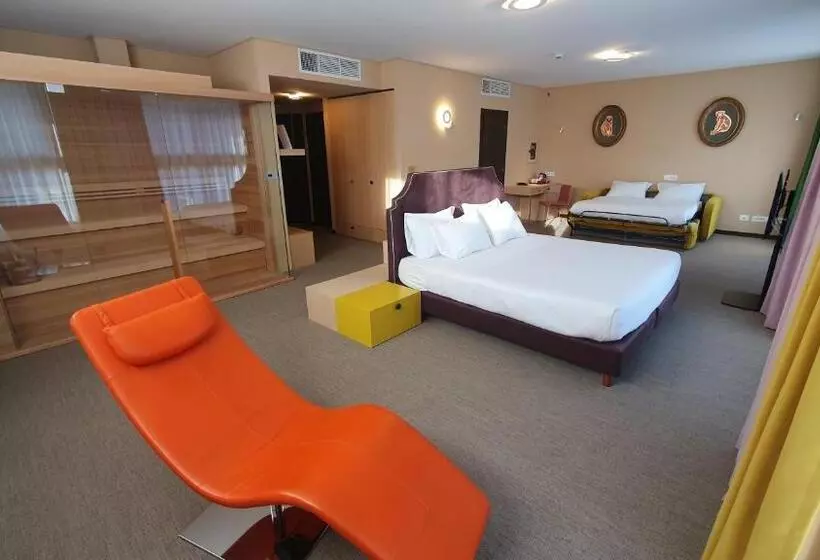 Suite, Omama