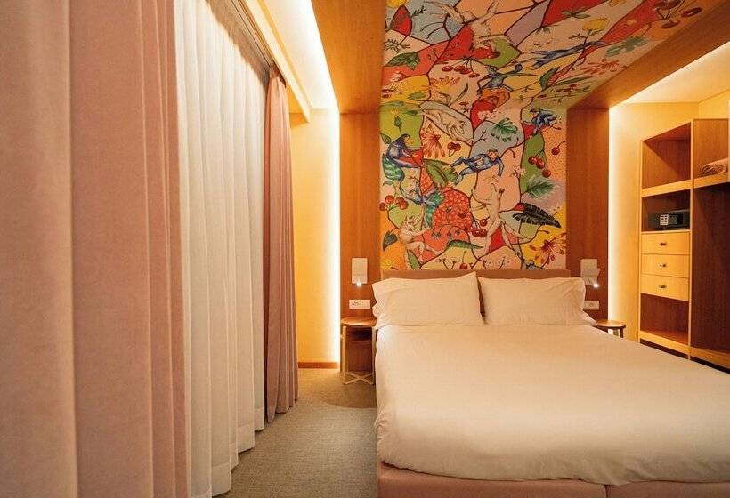 اتاق استاندارد, Omama