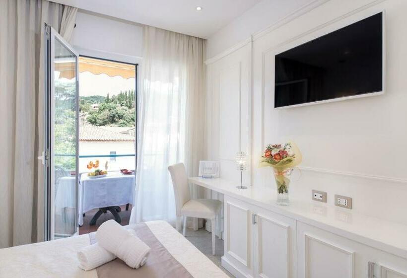 חדר סופריור עם מרפסת, Platani