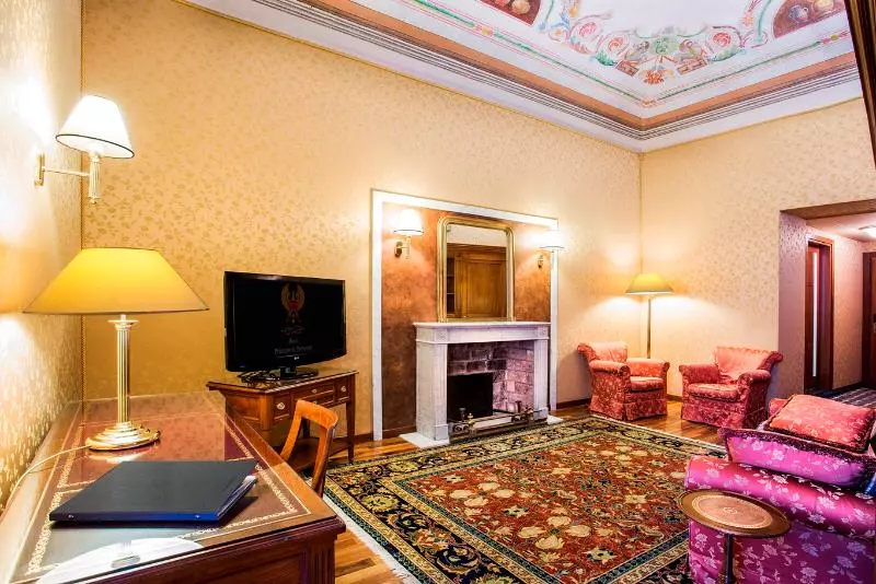 سوییت, Phi Hotel Principe