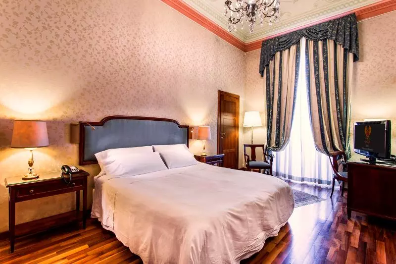 اتاق لوکس, Phi Hotel Principe