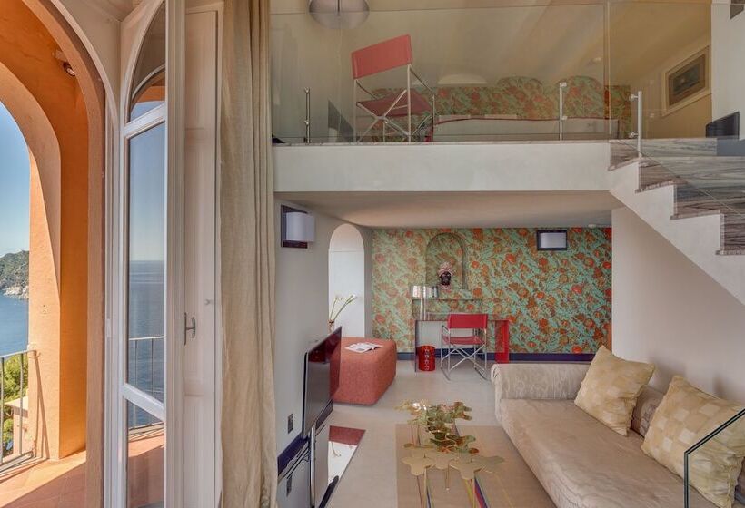 جناح جونيور مطلّ علي البحر, Punta Tragara