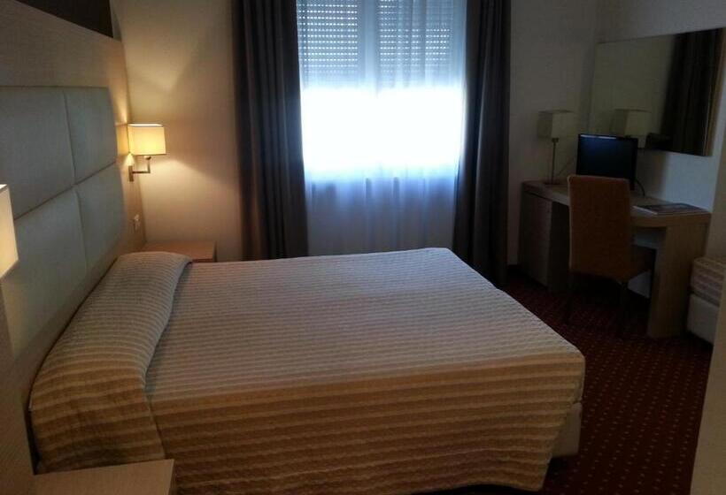 اتاق سوپریور, Regina