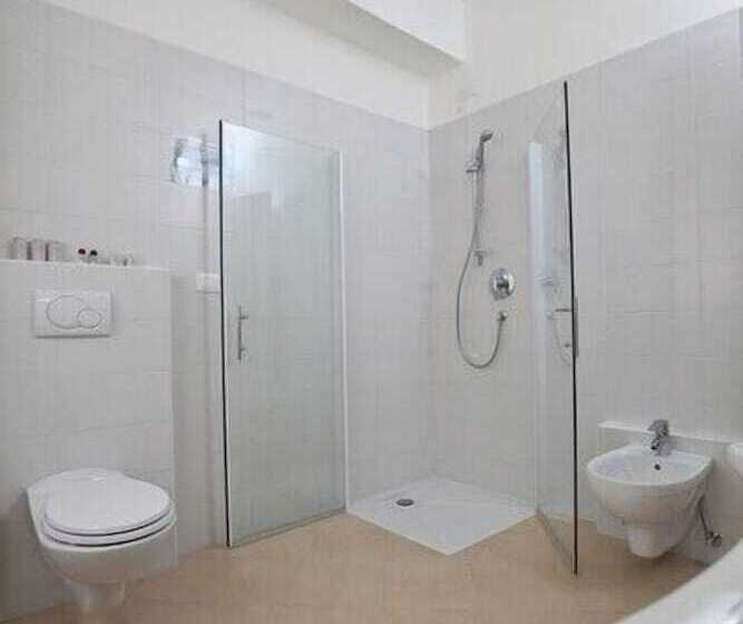 اتاق استاندارد, Regina