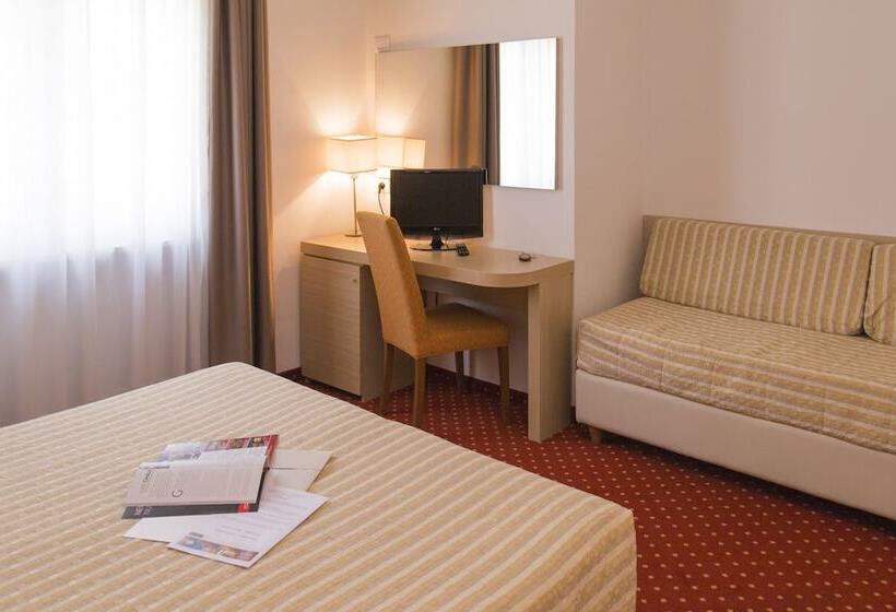 اتاق سوپریور, Regina