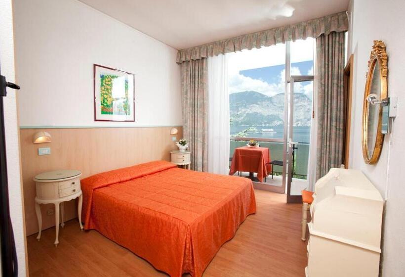 اتاق استاندارد چهار تخته, Residence Rely