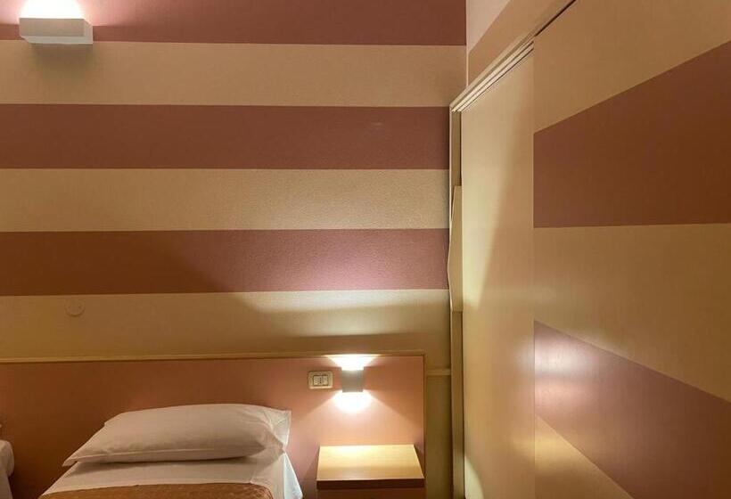 스탠다드 룸, Savio