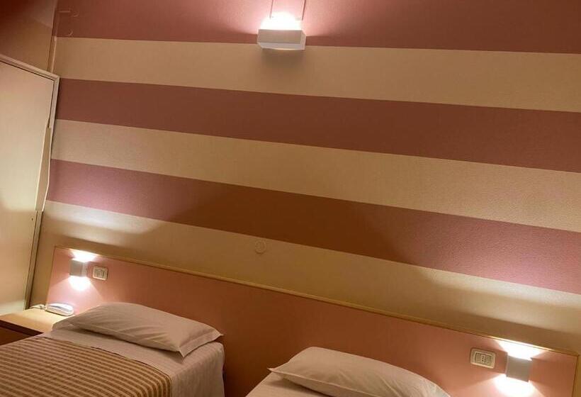 스탠다드 룸, Savio