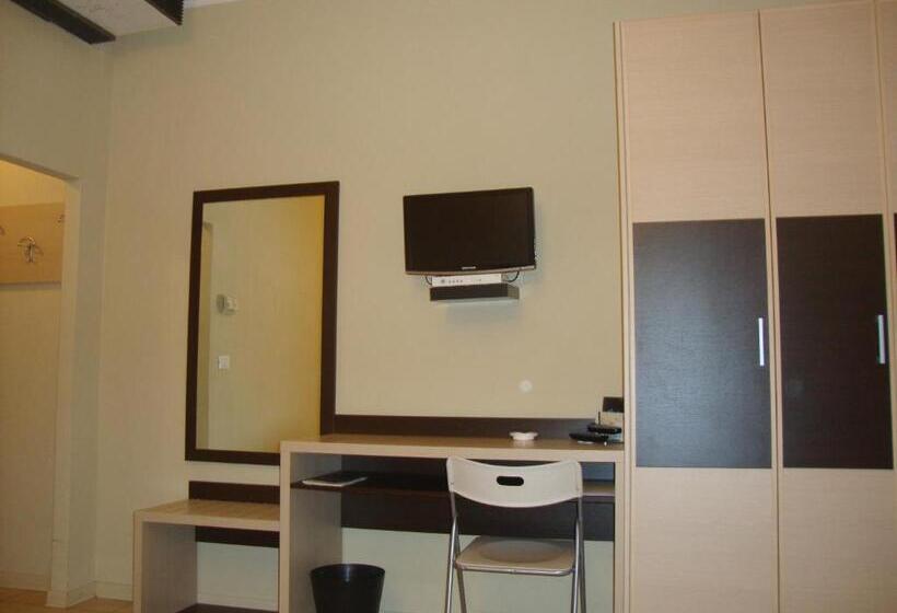 Номер Стандарт Трехместный, Savio