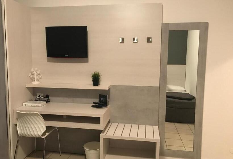 4인용 스탠다드 룸, Savio