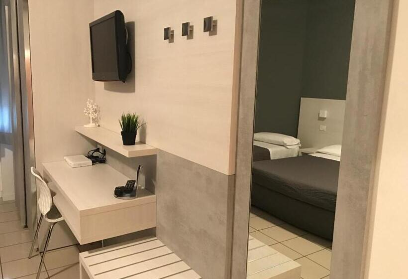 スタンダード４人部屋, Savio