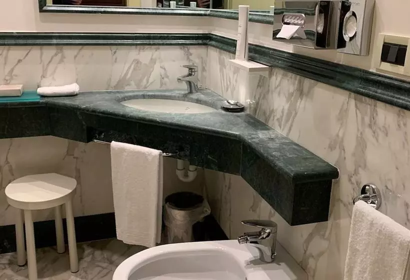 クラシックシングルルーム, Villa Michelangelo Vicenza – Starhotels Collezione