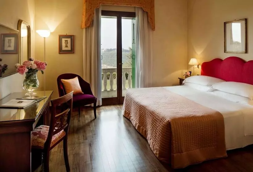 スタンダードトリプルルーム, Villa Michelangelo Vicenza – Starhotels Collezione