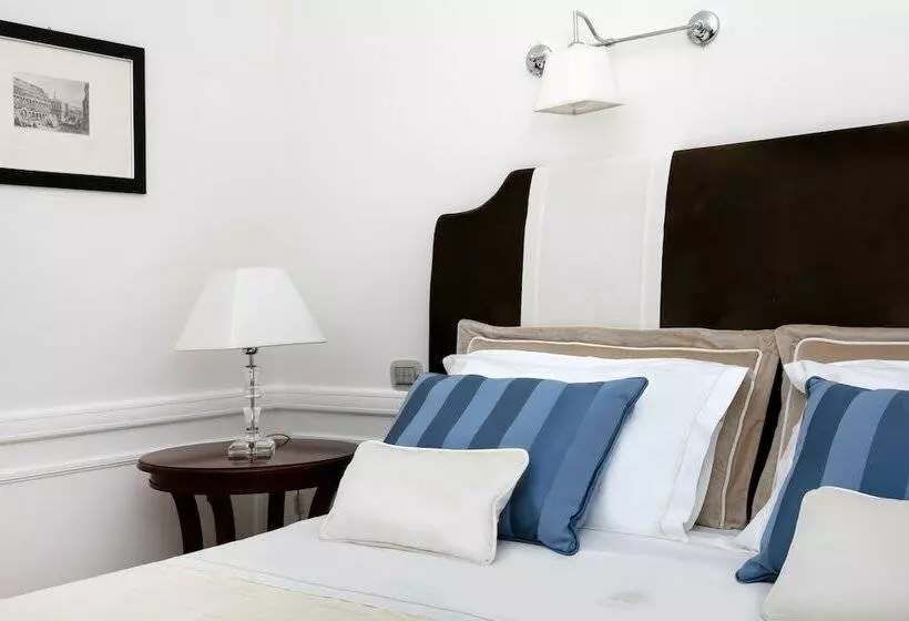 اتاق اساندارد با چشمانداز جانبی به دریا, La Medusa Hotel Dimora Di Charme