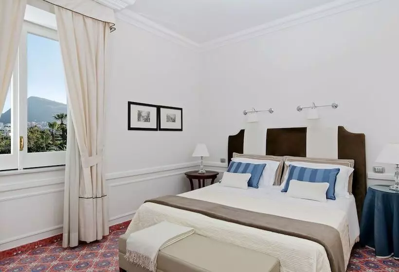 اتاق اساندارد با چشمانداز جانبی به دریا, La Medusa Hotel Dimora Di Charme