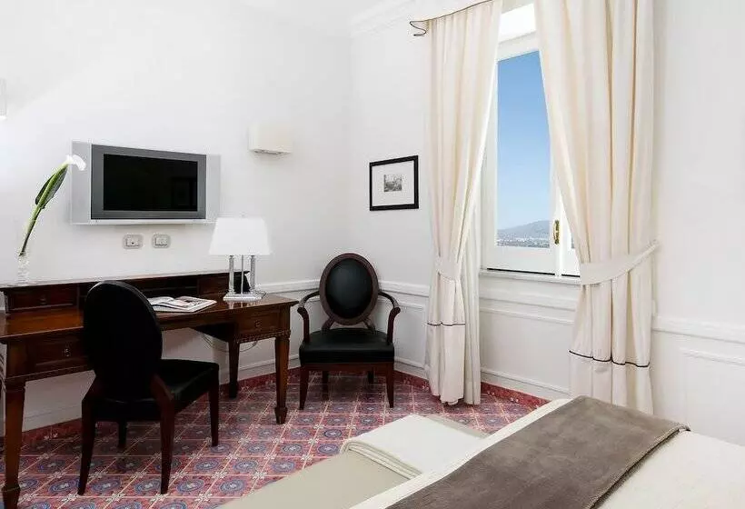 اتاق اساندارد با چشمانداز جانبی به دریا, La Medusa Hotel Dimora Di Charme
