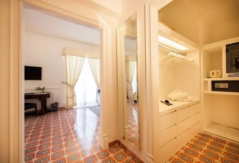 سوییت جونیور, La Medusa Hotel Dimora Di Charme