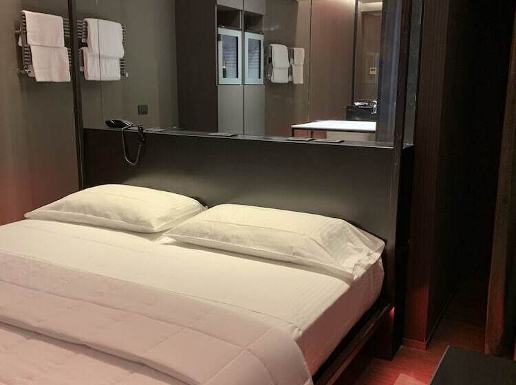 סוויטת ג'וניור, Motel Rona