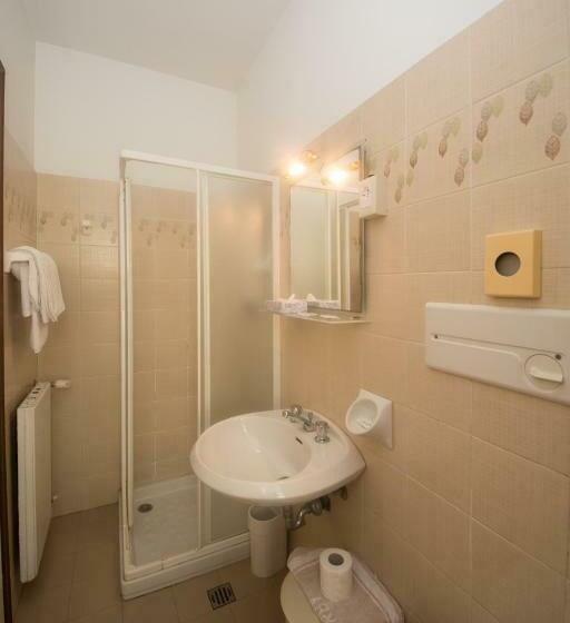 اتاق استاندارد, Bike & Family Hotel Derby