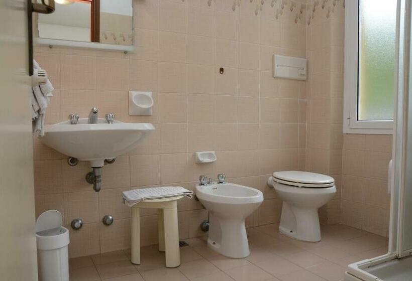 اتاق استاندارد, Bike & Family Hotel Derby