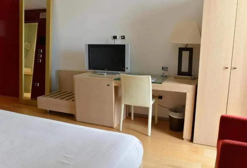 اتاق بزرگ با دسترسی به اسپا, Grand Hotel Tiziano e Dei Congressi