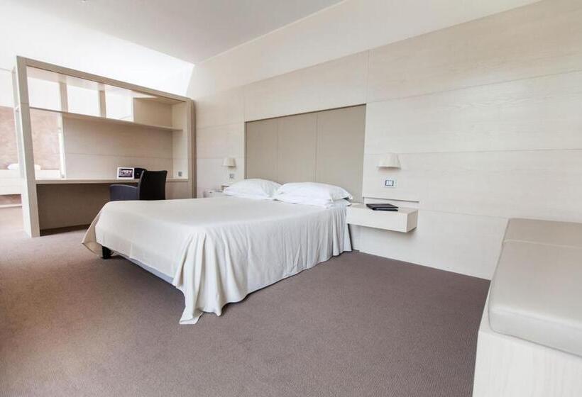 주니어 스위트 호수 전망, Bellevue San Lorenzo
